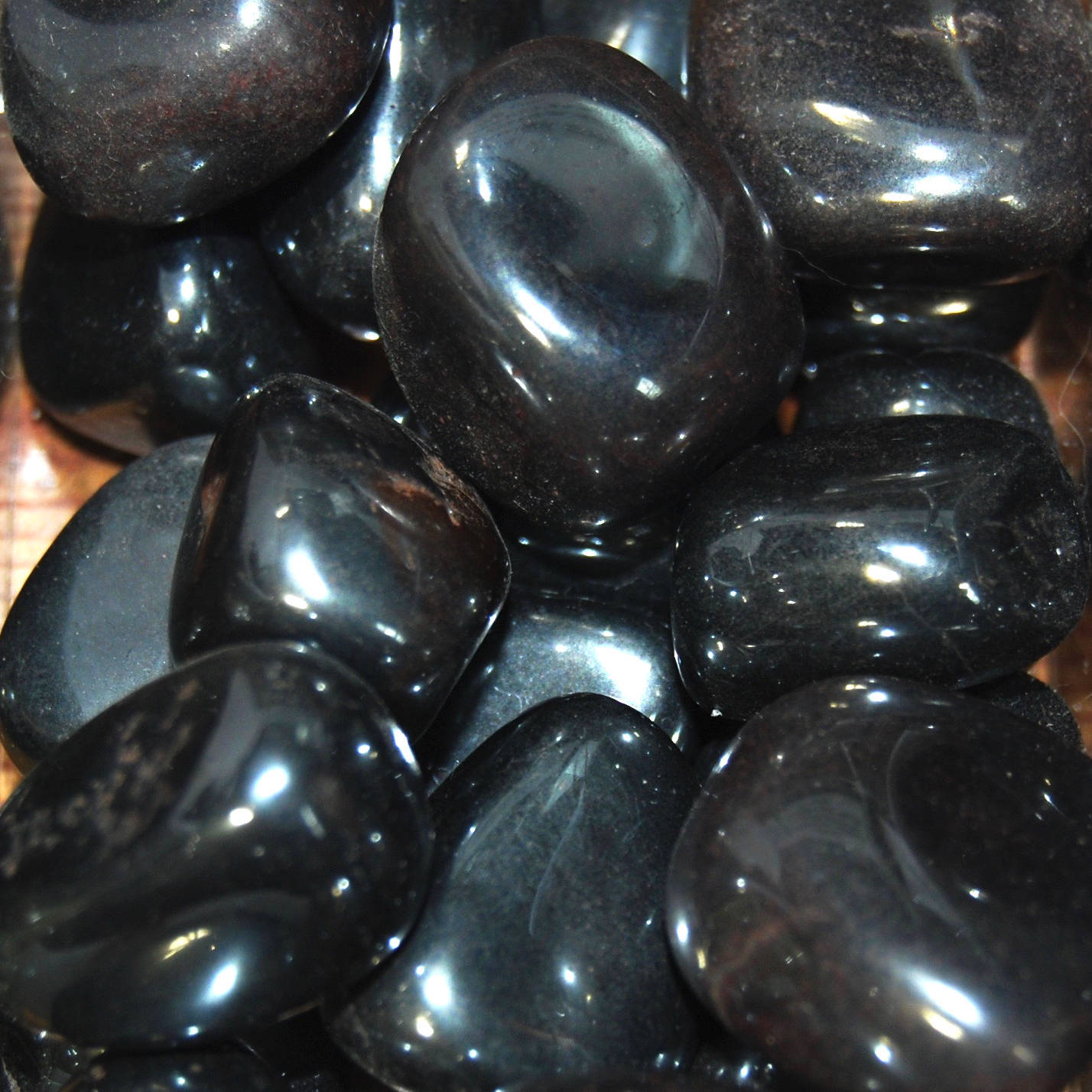 hematite crystal, hematite stone, hematite gemstone, hematite meaning, hematite healing properties, raw hematite, polished hematite, hematite jewelry, buy hematite crystal, hematite for sale, hematite grounding stone, hematite protection