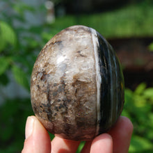 Load image into Gallery viewer, Sulemani &#39;Eye of Shiva&#39; Banded Sardonyx Crystal Egg
