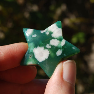 Green Sakura Flower Agate Crystal Star Carving