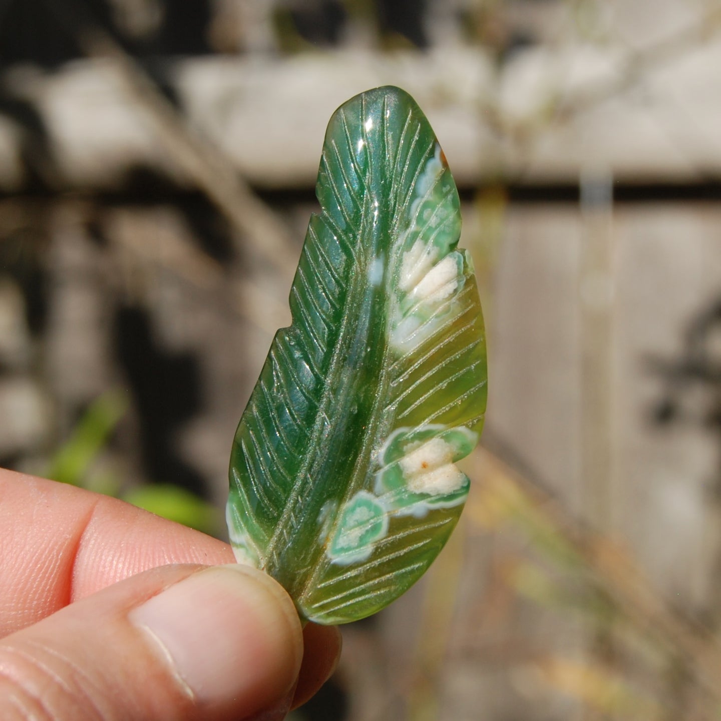 Green Sakura Flower Agate Crystal Feather Carving