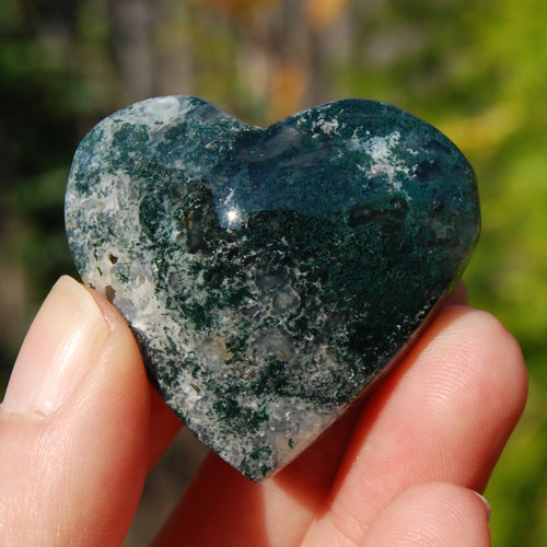 Moss Agate Crystal Heart Palm Stone