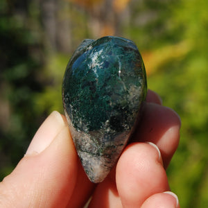 Moss Agate Crystal Heart Palm Stone