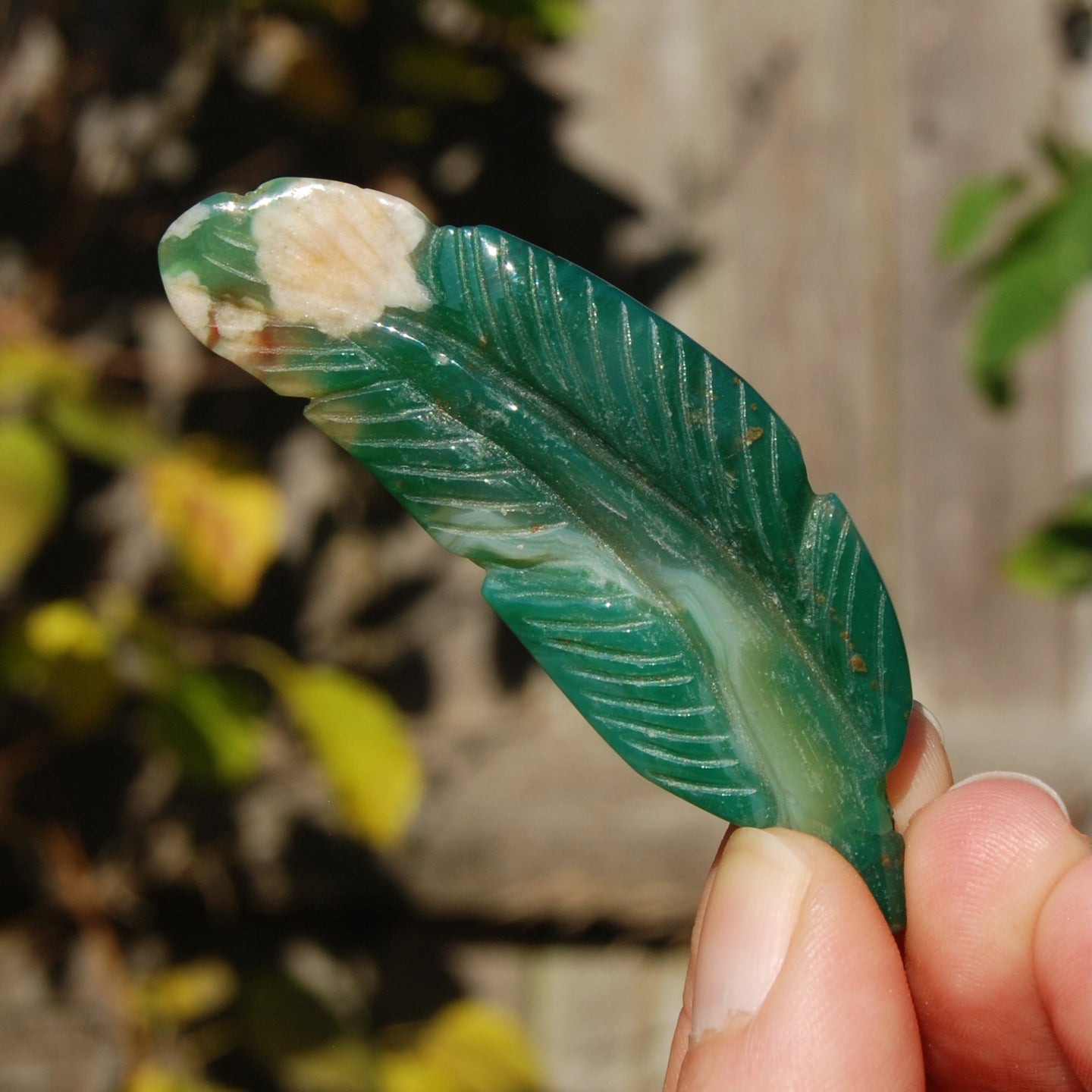 Green Sakura Flower Agate Crystal Feather Carving