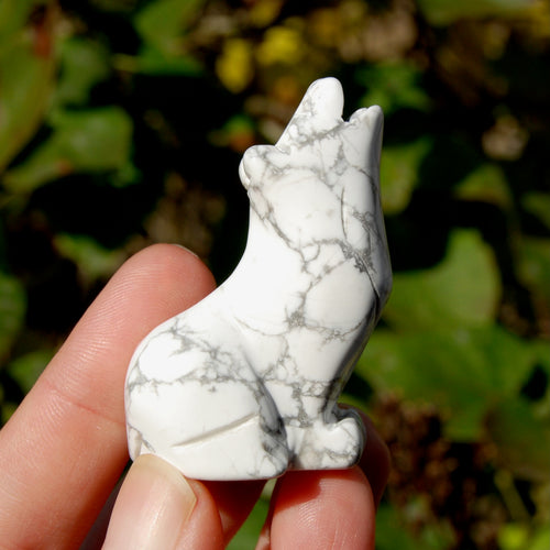 Howlite Crystal Wolf