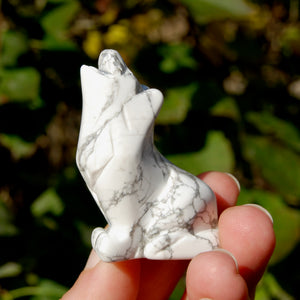 Howlite Crystal Wolf