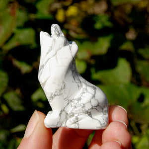 Howlite Crystal Wolf