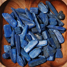 Load image into Gallery viewer, Blue Kyanite Crystal Blades, Raw Kyanite Crystals, Brazil
