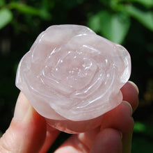 Load image into Gallery viewer, Rose Quartz Carved Crystal Rose
