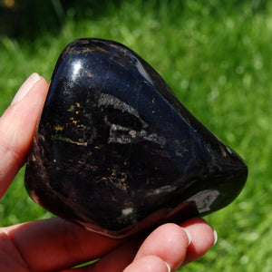 Polished Purpurite Crystal Palm Stone, Flashy Polished Heterosite , Namibia