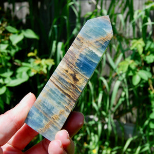 Blue Onyx Crystal Tower, Argentina