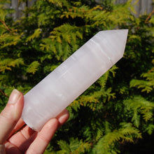 Load image into Gallery viewer, Mangano Calcite Crystal Tower
