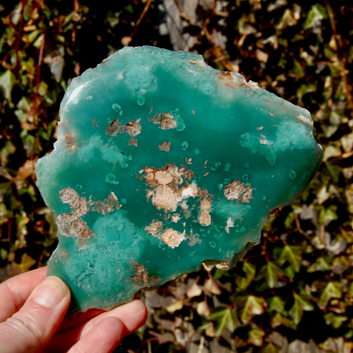 Mtorolite crystal, chrome chalcedony