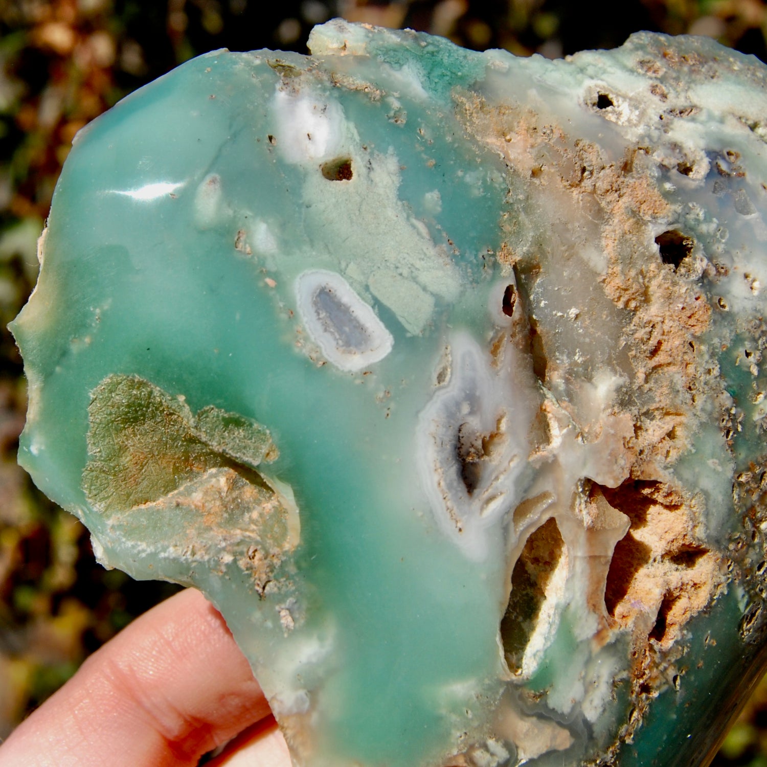 Mtorolite crystal, chrome chalcedony