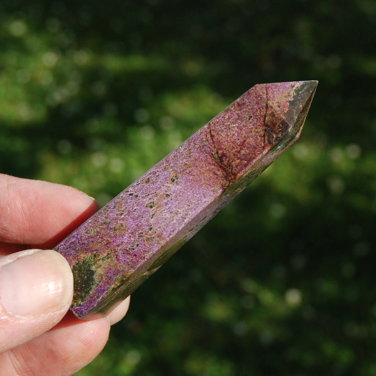 Atlantasite crystal tower, Atlantisite Stichtite Serpentine Crystal Tower