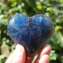 Load image into Gallery viewer, Blue Fluorite Heart Shaped Crystal Palm Stone, Blue Fluorite 
