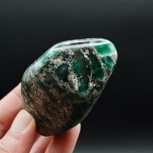 Load image into Gallery viewer, African Emerald Crystal Freeform, Zimbabwe e5
