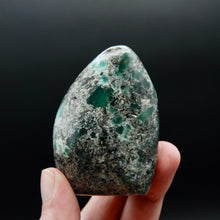 Load image into Gallery viewer, African Emerald Crystal Freeform, Zimbabwe e5
