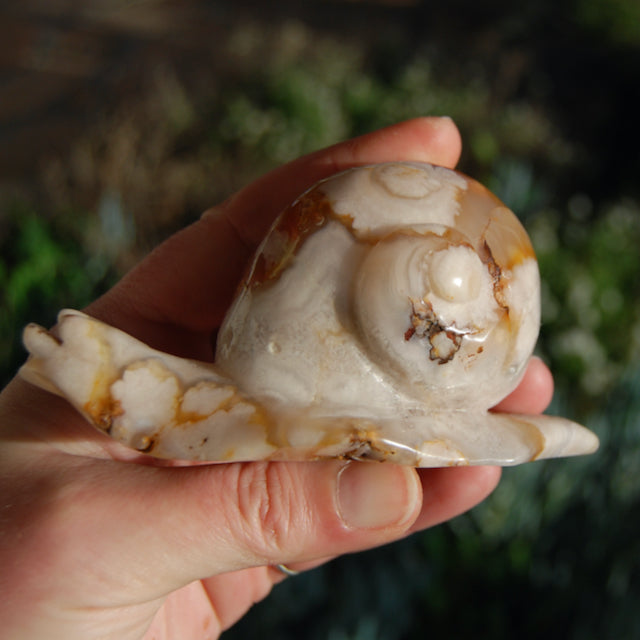 Sakura Flower Agate Crystal Snail CarvingSakura Flower Agate Crystal Snail Carving