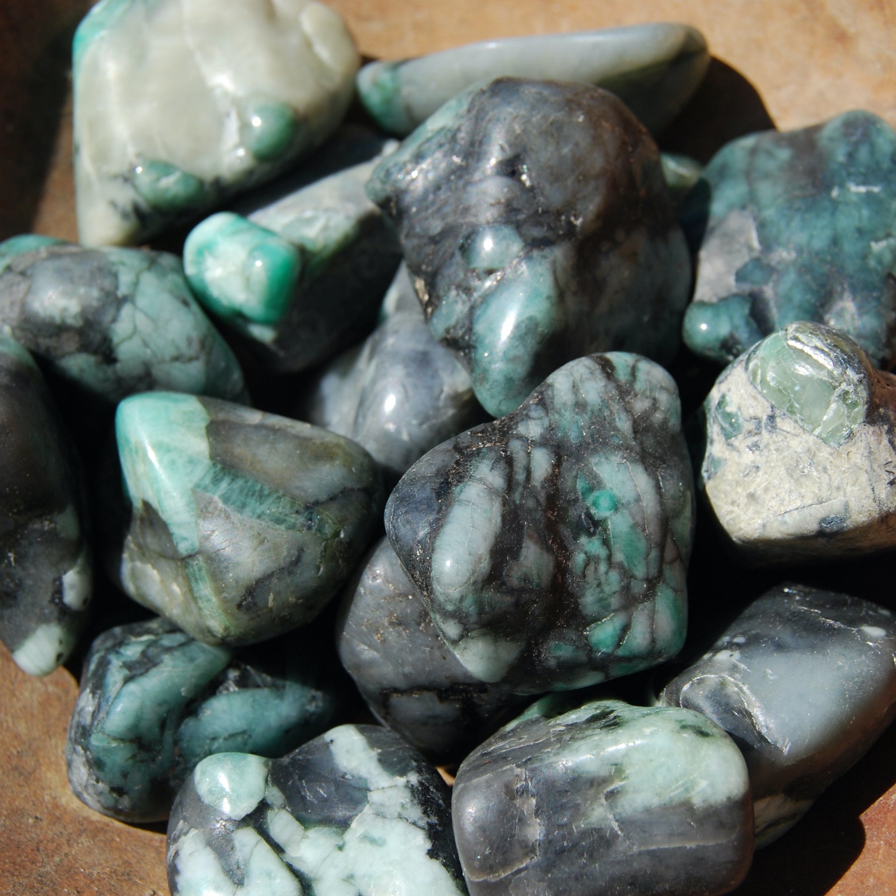 Jumbo Emerald Crystal Tumbled Stones