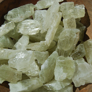 Hiddenite Green Kunzite Raw Crystal Pieces
