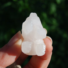 Load image into Gallery viewer, Rose Quartz Carved Crystal Bear
