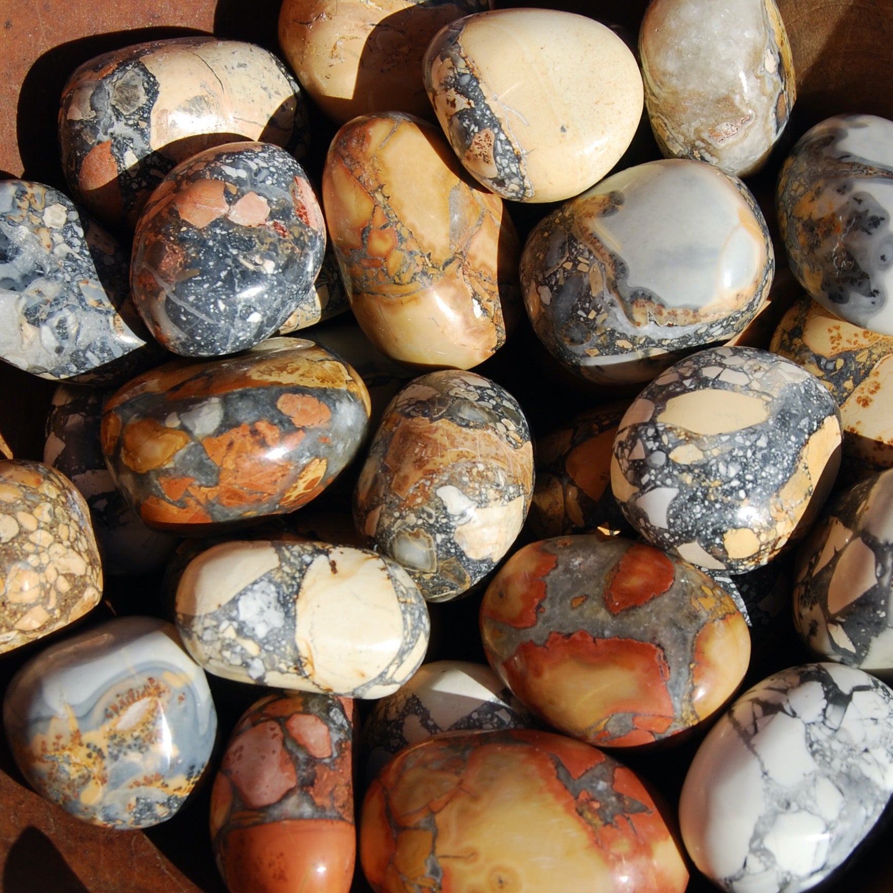 Maligano Jasper Tumbled Stones