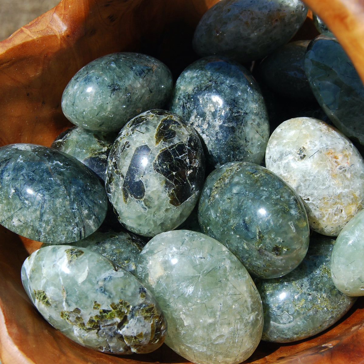 Prehnite, Prehnite Epidote Crystal Palm Stone