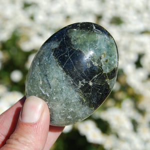 Prehnite, Prehnite Epidote Crystal Palm Stone