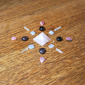 Mini Crystal Grid Kit to Attract Love or Enhance Current Relationship Blue Lace Agate Almandine Garnet Rhodochrosite Rose Quartz Pyramid