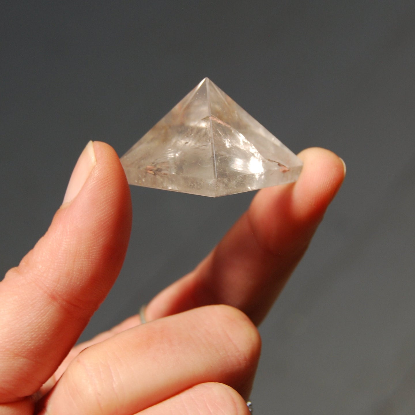 Clear Quartz Crystal Pyramid 25mm to 30mm the Stone of Power for Energy Amplification Perseverance Positivity